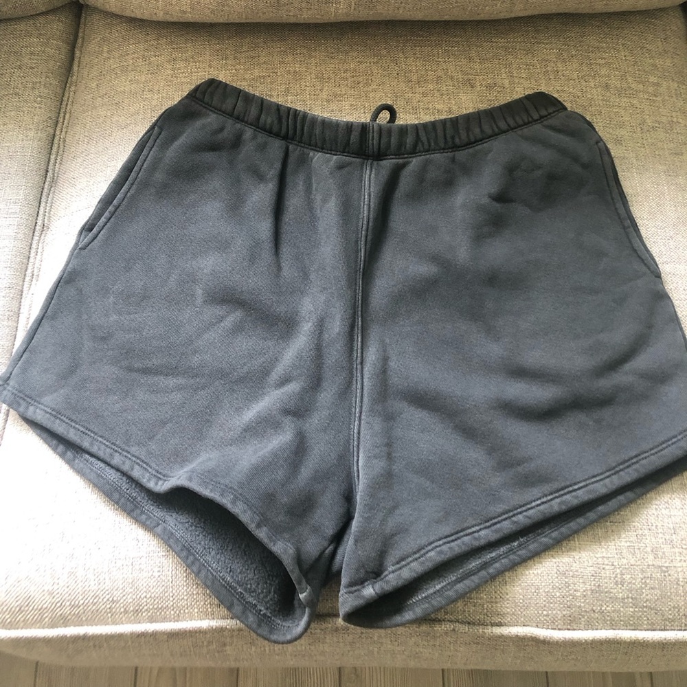 Noah Brown “The Sweat Short” relaxed shorts with side pockets